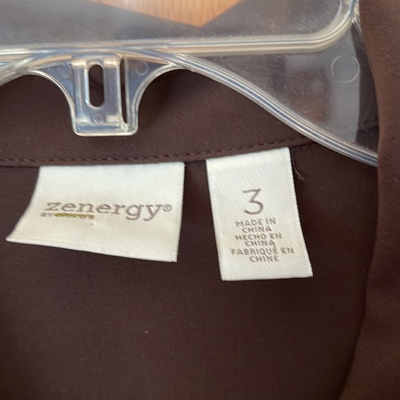 Lightweight active jacket - Picture 2 of 5